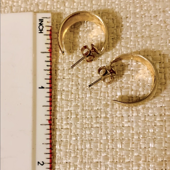 Vintage Gold Earrings - Picture 2 of 2